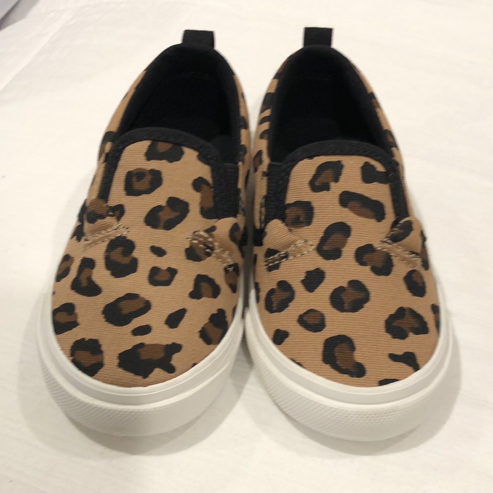 Old Navy girls size 6 leopard shoes
